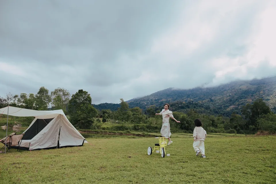 camping, mother and child, tent, family, lakeside, campsite, picnic, park
